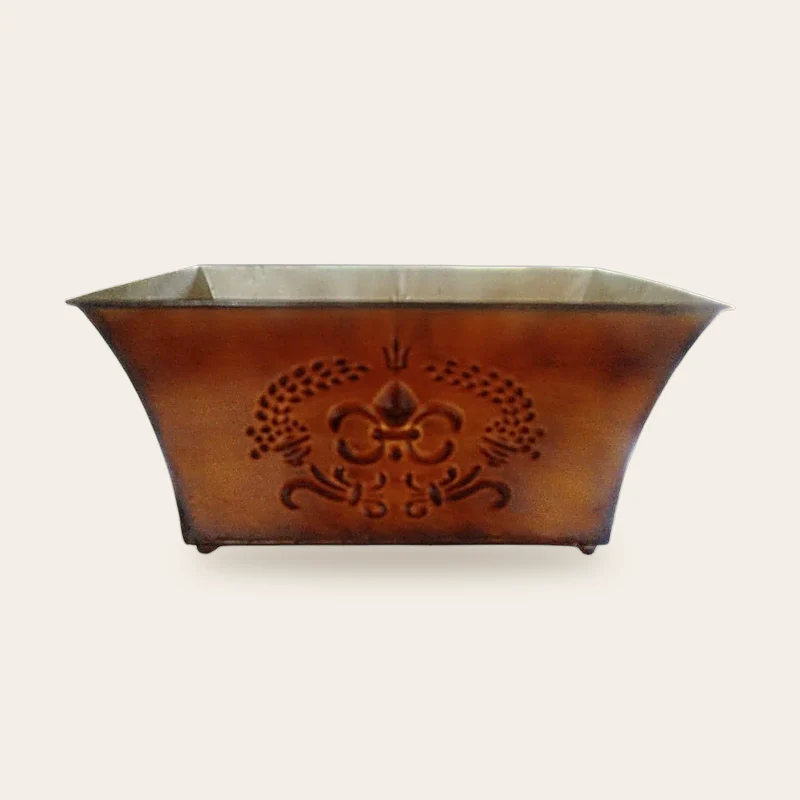 Fioriera rettangolare in metallo color ambra con giglio a rilievo e piedini, 31 × 19 cm
